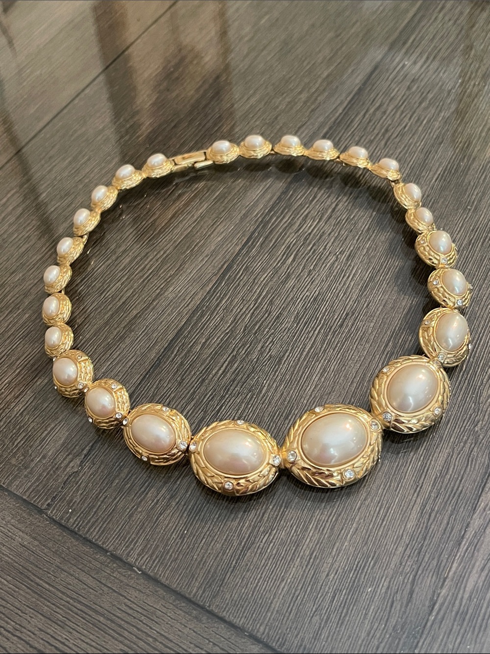 Vintage TRIFARI Oval Faux Pearl Cabochon Statement Necklace